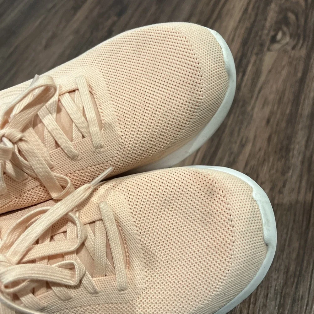KIZIK ATHENS Peaches N Cream Easy Slip In Sneakers Shoes M's 11.5 Wide/W 13wide